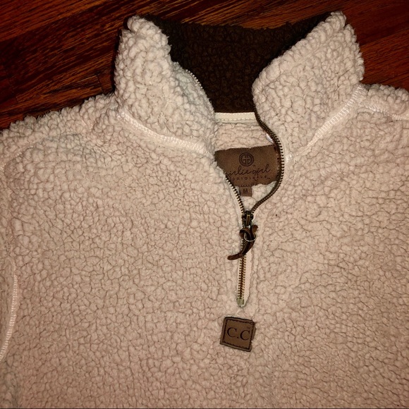 Cream C.C. Pullover Sherpa - Picture 2 of 2